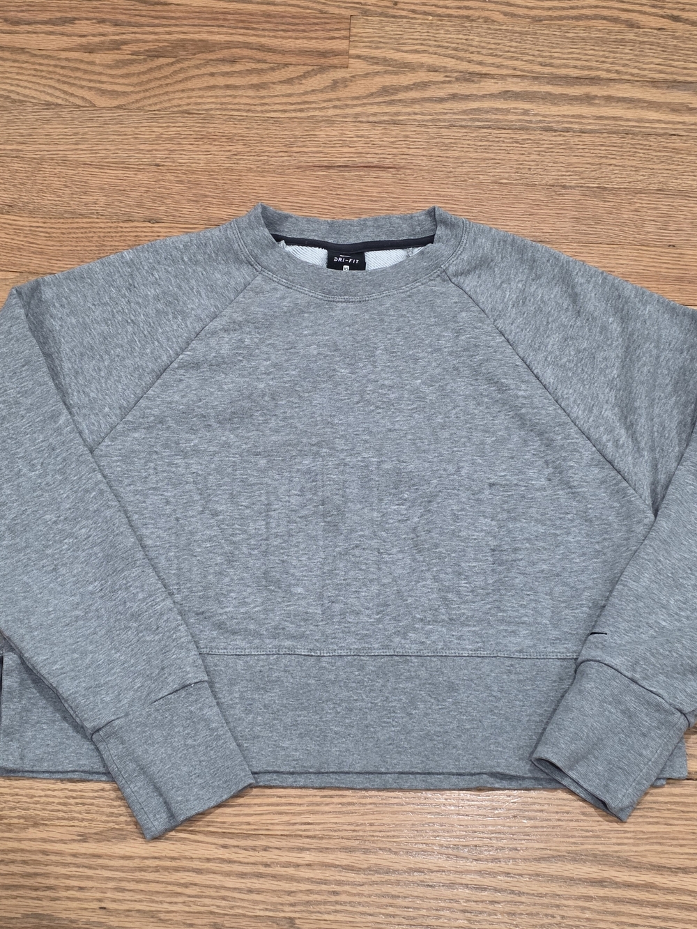Nike Women's Dry Versa Embossed Cropped Training Sweatshirt Grey